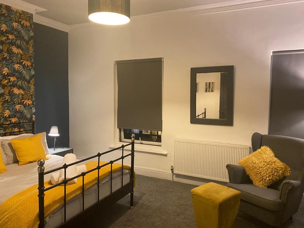Casa de férias Refurbished 3 Bed House In Manchester